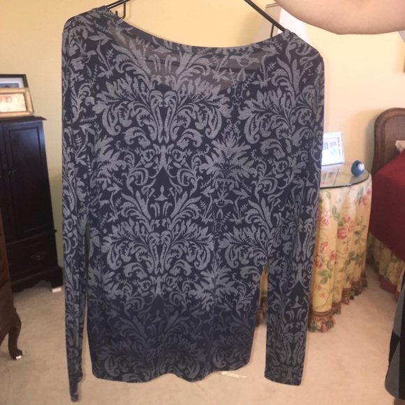 LOFT Long Sleeve t-shirt - Picture 3 of 3